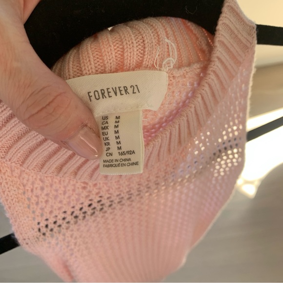 Semi sheer light pink knit cropped mock neck tank top - Picture 3 of 4